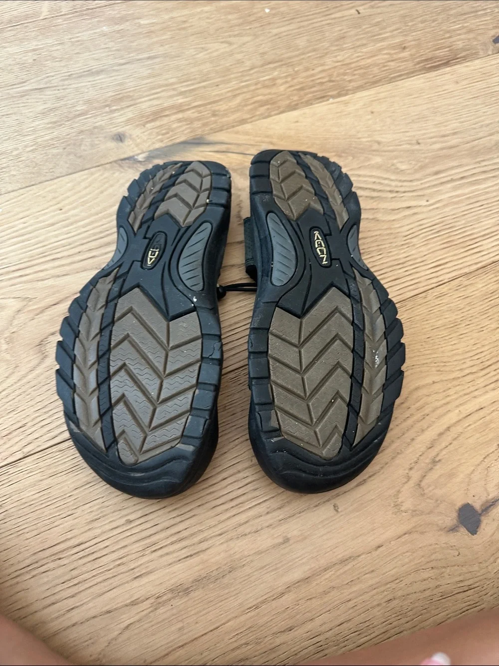 Keen Women's Olive Green & Black Outdoor Sandals